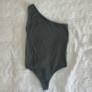 Small/Medium, Comfy Material, off the shoulder body suit!